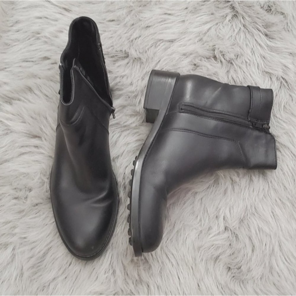 Very Rare La Canadienne Classic "Shelby" Ankle Boot- Like New- 8.5M